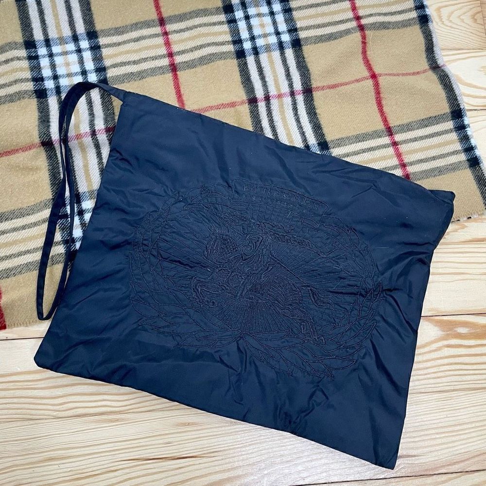 Burberry Black Pouch Travel Bag Embroidered Knight Horse Nova Check Cosemetics